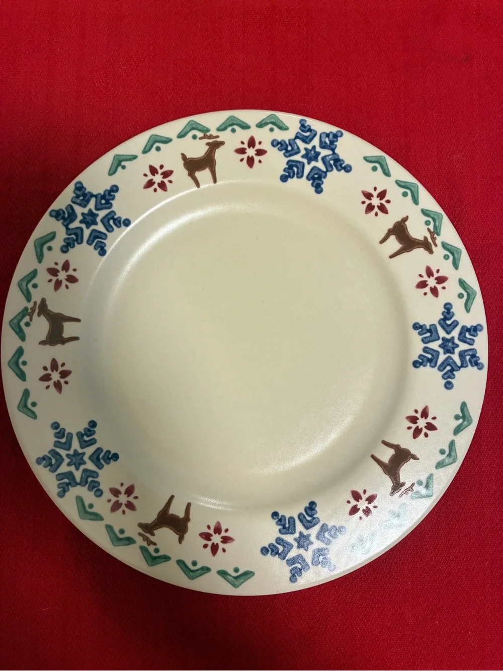 Set of 2 Pfaltzgraff Nordic Christmas Dinner Plates - Reindeer & Snowflakes